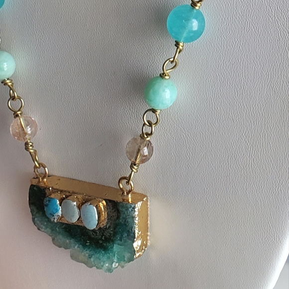 Handmade Agate, turquoise and Amazonite Necklace - Picture 6 of 10